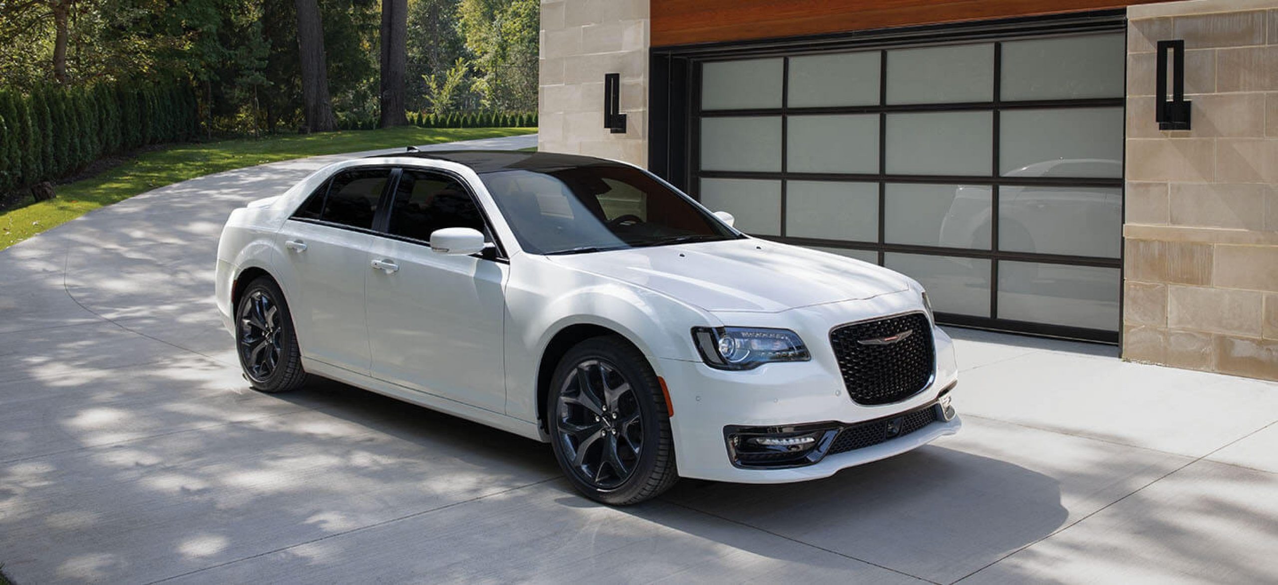 Why I Love to Rent the Chrysler 300 Car and Truck Rental Prices